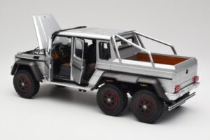 Mercedes AMG G63 W463 6x6 Iridium Argintiu AUTOart 1:18 76301 Compozit - imaginea 5 din 8