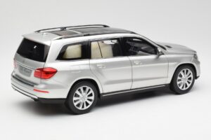 Mercedes GL-Class X166 Iridium Argintiu Metallic Norev 1:18 B66960097 Metal - imaginea 3 din 8