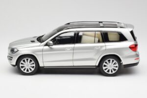 Mercedes GL-Class X166 Iridium Argintiu Metallic Norev 1:18 B66960097 Metal - imaginea 4 din 8