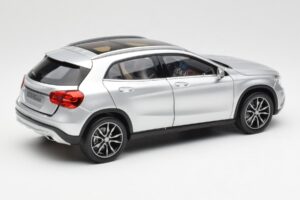 Mercedes GLA X156 Polar Argintiu Metalic Norev 1:18 B66960267 Metal - imaginea 3 din 8