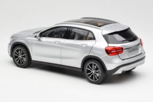 Mercedes GLA X156 Polar Argintiu Metalic Norev 1:18 B66960267 Metal - imaginea 7 din 8