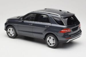 Mercedes M-Class W164 Grey Metallic Minichamps 1:18 100030100 Metal - imaginea 7 din 8