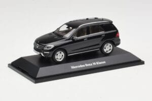 Mercedes M-Class W166 Obsidian Black Metallic Minichamps 1:43 B66960060 Metal - imaginea 2 din 4
