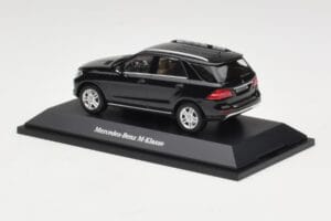 Mercedes M-Class W166 Obsidian Black Metallic Minichamps 1:43 B66960060 Metal - imaginea 3 din 4