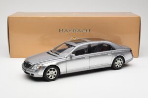 Maybach 62 LWB Himalaya Argintiu Dealer Edition AUTOart 1:18 B66962178 Metal - imaginea 8 din 8