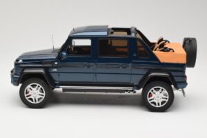 Mercedes Maybach G650 Landaulet Albastru Închis GT Spirit 1:18 GT174 Rășină - imaginea 3 din 6