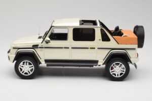 Mercedes Maybach G650 Landaulet W463 Alb Schuco 1:18 450017800 Metal - imaginea 3 din 6