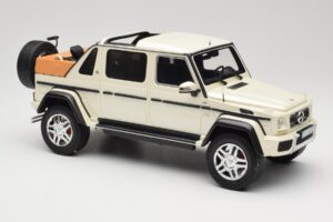 Mercedes Maybach G650 Landaulet W463 Alb Schuco 1:18 450017800 Metal - imaginea 4 din 6