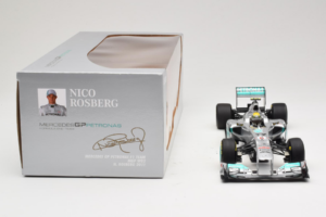 Mercedes MGP W02 #8 N. Rosberg Mercedes GP 2011 Minichamps 1:18 110110008 Metal - imaginea 6 din 7