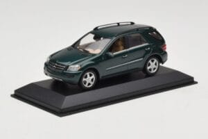 Mercedes ML 500 W164 Verde Închis Minichamps 1:43 400034500 Metal - imaginea 2 din 4