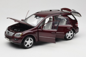 Mercedes ML W164 Red Metallic Minichamps 1:18 150034500 Metal - imaginea 2 din 8