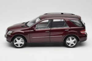 Mercedes ML W164 Red Metallic Minichamps 1:18 150034500 Metal - imaginea 4 din 8