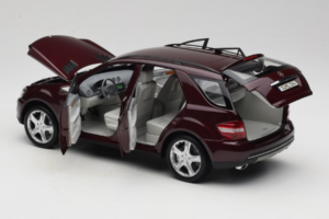 Mercedes ML W164 Red Metallic Minichamps 1:18 150034500 Metal - imaginea 5 din 8