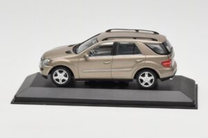 Mercedes ML W164 Cupru Metalizat Minichamps 1:43 ML002 Metal