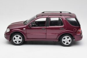 Mercedes ML55 AMG W163 Mov Maisto 1:18 31876 Metal - imaginea 4 din 8