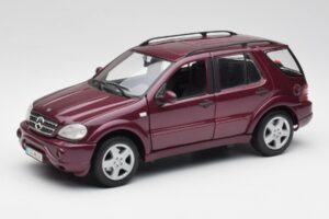 Mercedes ML55 AMG W163 Mov Maisto 1:18 31876 Metal