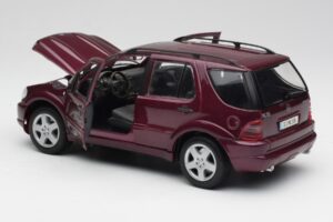 Mercedes ML55 AMG W163 Mov Maisto 1:18 31876 Metal - imaginea 5 din 8