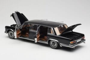 Mercedes 600 Pullman W100 Negru AUTOart 1:18 76197 Metal - imaginea 5 din 8