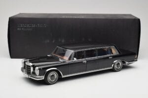 Mercedes 600 Pullman W100 Negru AUTOart 1:18 76197 Metal - imaginea 8 din 8