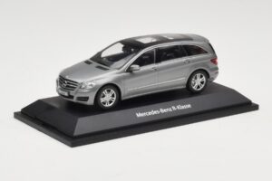 Mercedes R-Class W251 Palladium Silver Metallic Minichamps 1:43 B66960055 Metal - imaginea 2 din 4