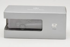 Mercedes R-Class W251 Palladium Silver Metallic Minichamps 1:43 B66960055 Metal - imaginea 4 din 4