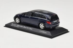 Mercedes R-Class W251 Tanzanite Blue Minichamps 1:43 B66962215 Metal - imaginea 3 din 4