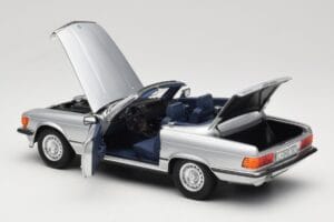 Mercedes R107 380 SL Argintiu Norev 1:18 183725 Metal - imaginea 5 din 8