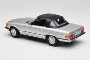 Mercedes R107 380 SL Argintiu Norev 1:18 183725 Metal - imaginea 7 din 8