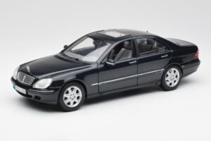 Mercedes S-Class W220 Albastru Maisto 1:18 56051 Metal