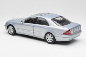 Mercedes S-Class W220 Albastru Deschis Maisto 1:18 56050 Metal - imaginea 7 din 8