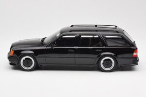 Mercedes 300 TE AMG S124 Negru Otto 1:18 OT147 Rășină - imaginea 3 din 6