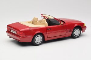 Mercedes SL500 R129 Roșu Revell 1:18 08927 Metal - imaginea 3 din 8