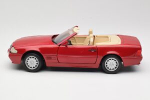 Mercedes SL500 R129 Roșu Revell 1:18 08927 Metal - imaginea 4 din 8