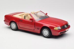Mercedes SL500 R129 Roșu Revell 1:18 08927 Metal - imaginea 6 din 8