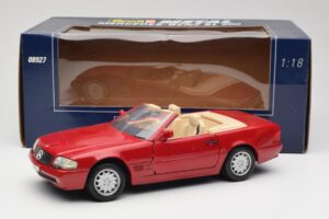 Mercedes SL500 R129 Roșu Revell 1:18 08927 Metal - imaginea 8 din 8