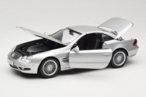 Mercedes SL55 AMG R230 Argintiu Maisto 1:18 36894 Metal - imaginea 2 din 8