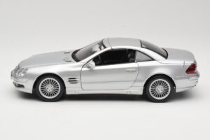 Mercedes SL55 AMG R230 Argintiu Maisto 1:18 36894 Metal - imaginea 4 din 8