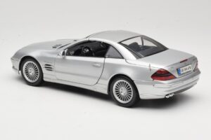 Mercedes SL55 AMG R230 Argintiu Maisto 1:18 36894 Metal - imaginea 7 din 8