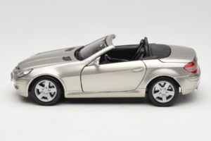 Mercedes SLK R171 Bronz Deschis Metalic Maisto 1:18 31674-R1 Metal - imaginea 4 din 8