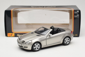 Mercedes SLK R171 Bronz Deschis Metalic Maisto 1:18 31674-R1 Metal - imaginea 8 din 8