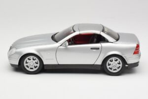 Mercedes SLK R170 Roadster Argintiu Maisto 1:18 31674 Metal - imaginea 3 din 9