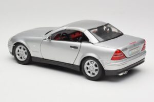 Mercedes SLK R170 Roadster Argintiu Maisto 1:18 31674 Metal - imaginea 4 din 9