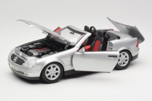 Mercedes SLK R170 Roadster Argintiu Maisto 1:18 31674 Metal - imaginea 8 din 9