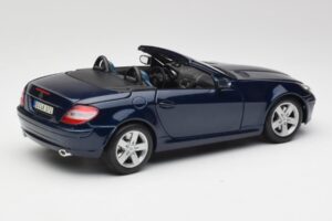 Mercedes SLK R171 Albastru Maisto 1:18 B66962190 Metal - imaginea 3 din 8