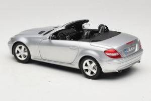 Mercedes SLK R171 Argintiu Minichamps 1:18 B66962318 Metal - imaginea 8 din 9