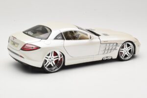 Mercedes SLR McLaren C199 Alb Maisto 1:18 31068 Metal - imaginea 3 din 8