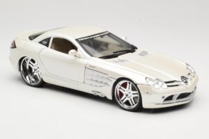 Mercedes SLR McLaren C199 Alb Maisto 1:18 31068 Metal - imaginea 6 din 8