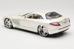 Mercedes SLR McLaren C199 Alb Maisto 1:18 31068 Metal - imaginea 7 din 8