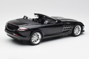 Mercedes SLR McLaren Roadster R199 Crystal Galaxit Negru Minichamps 1:18 B66961004 Metal - imaginea 3 din 8