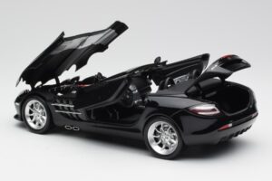 Mercedes SLR McLaren Roadster R199 Crystal Galaxit Negru Minichamps 1:18 B66961004 Metal - imaginea 5 din 8